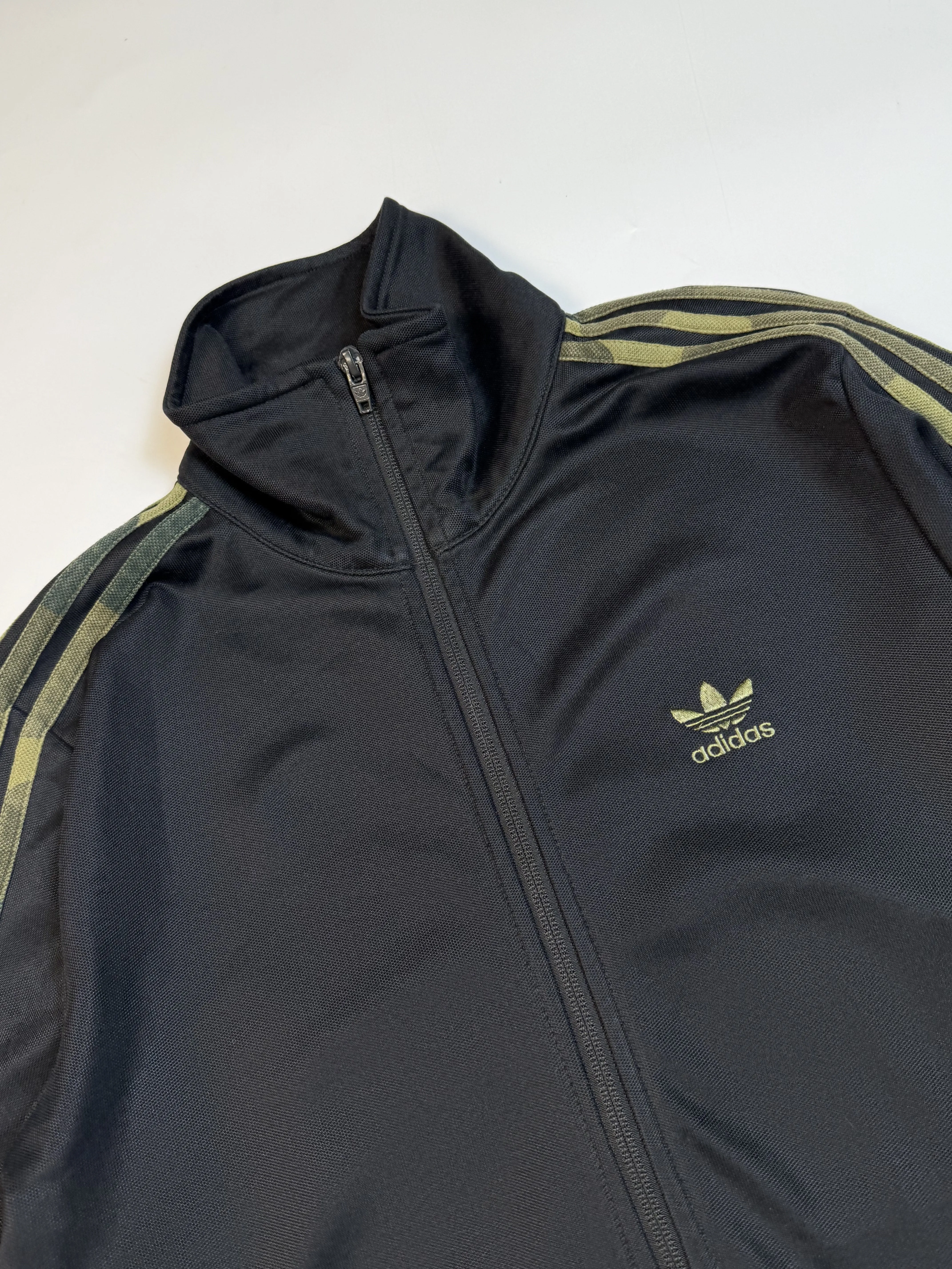 Adidas originals track top (S)