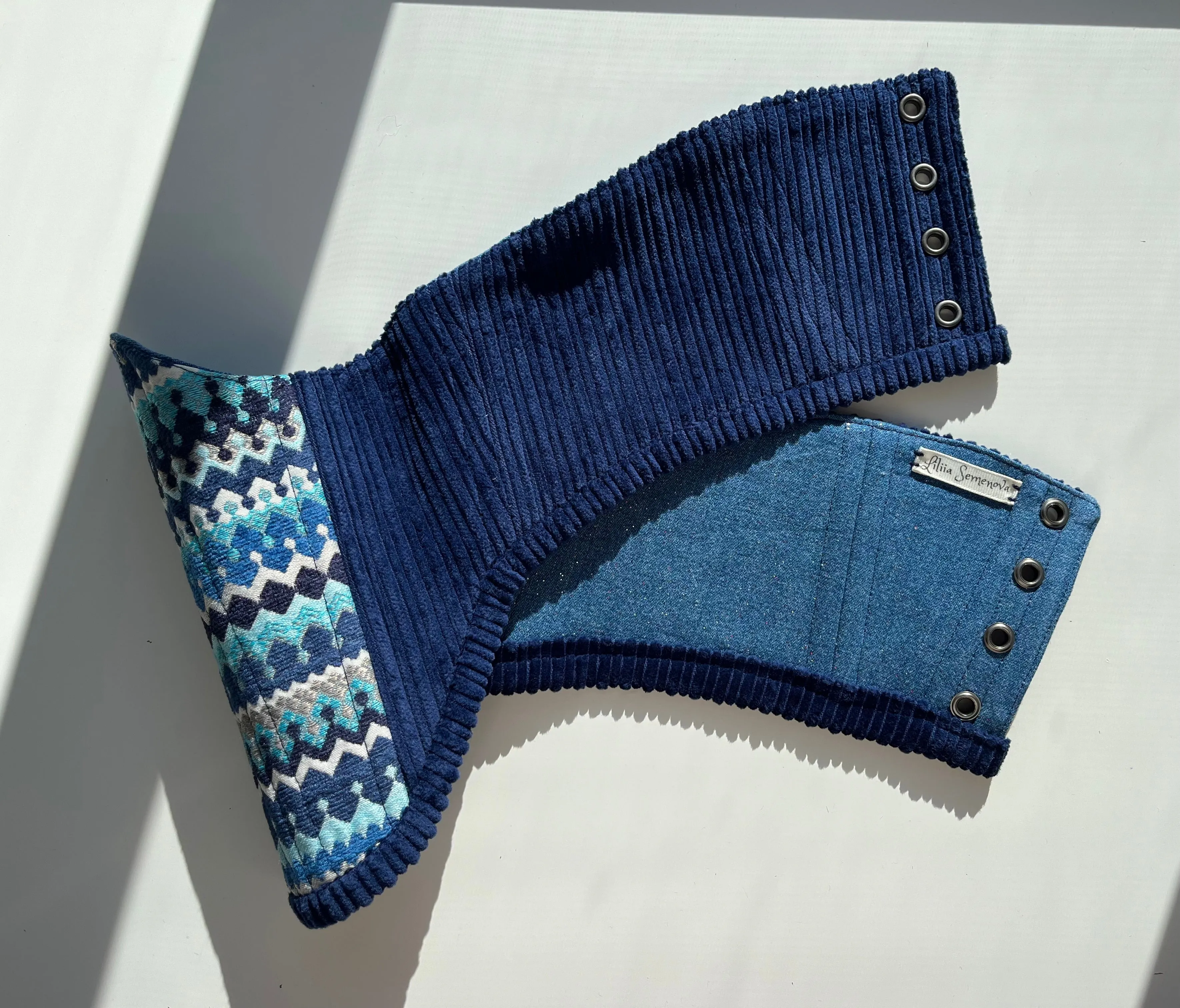 💙reversible Navy Velvet Corduroy/ sparkle denim belt, S-M💙