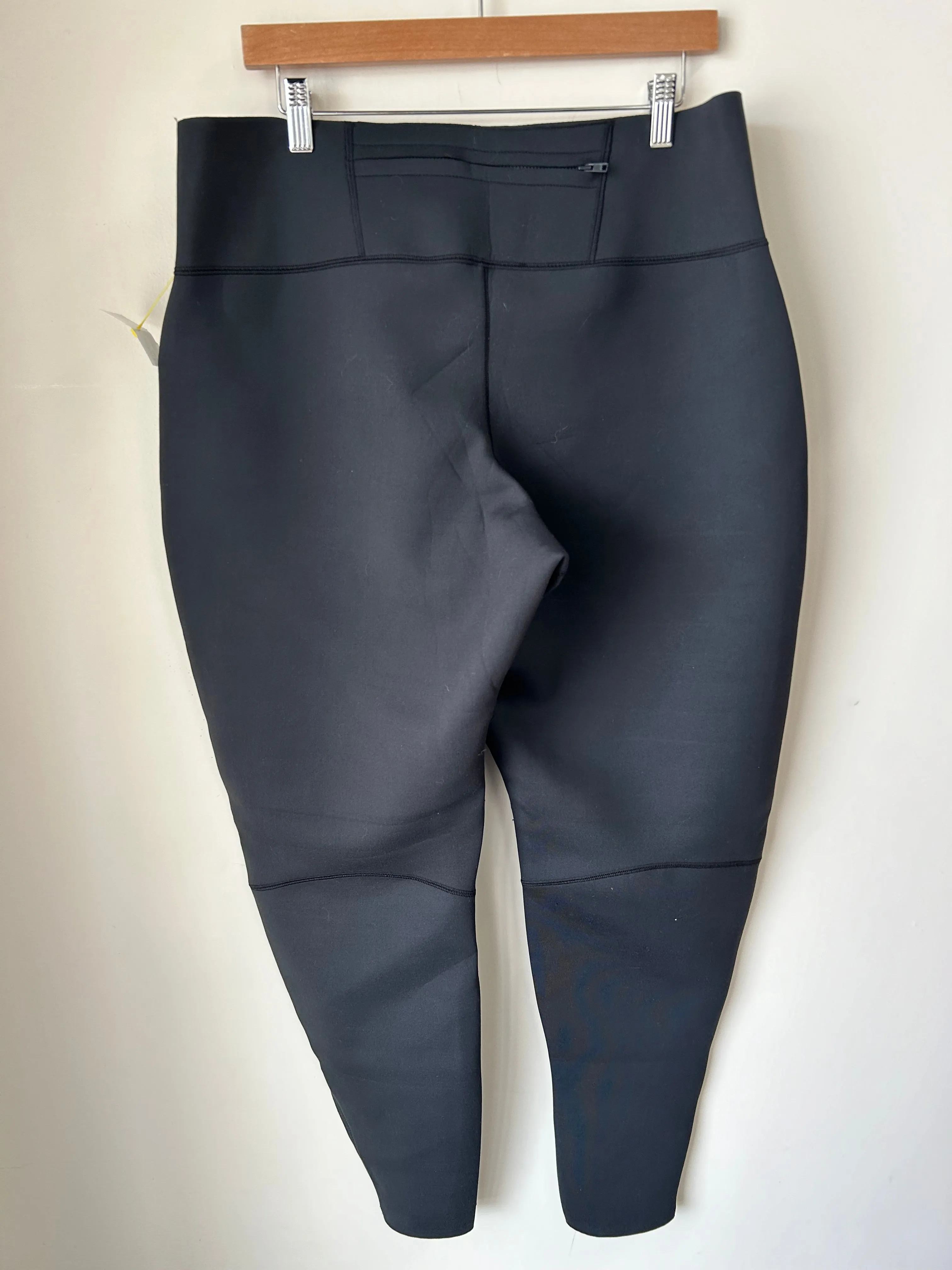 Skims Athletic Pants Size 3XL