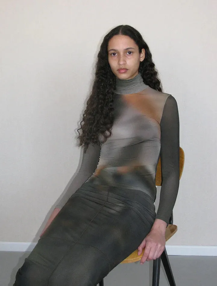 Skirt knit top in taupe print